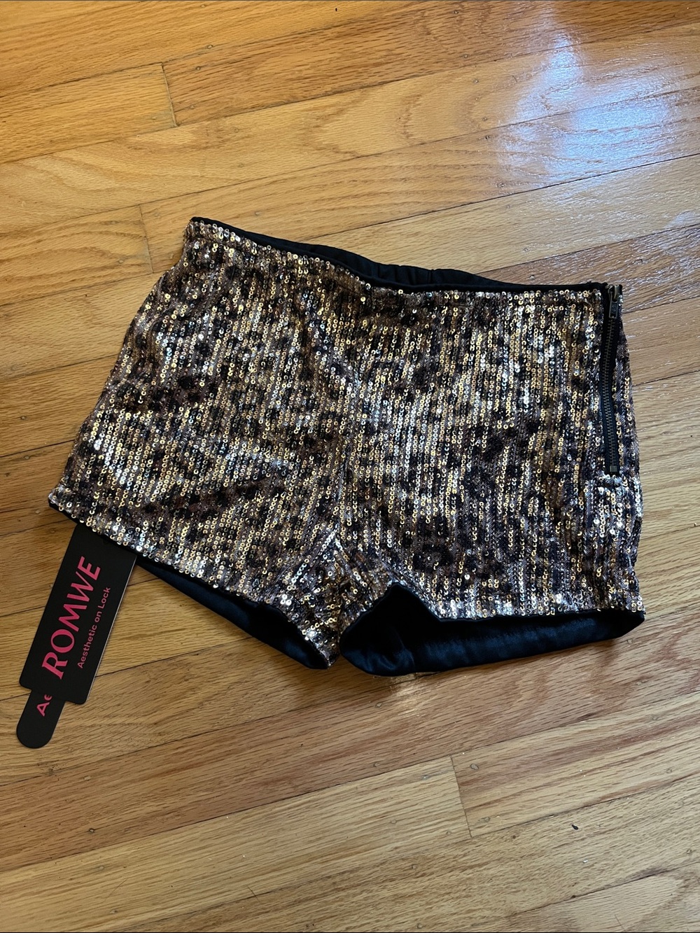 ROMWE Black and Gold Sequin High Waist Shorts